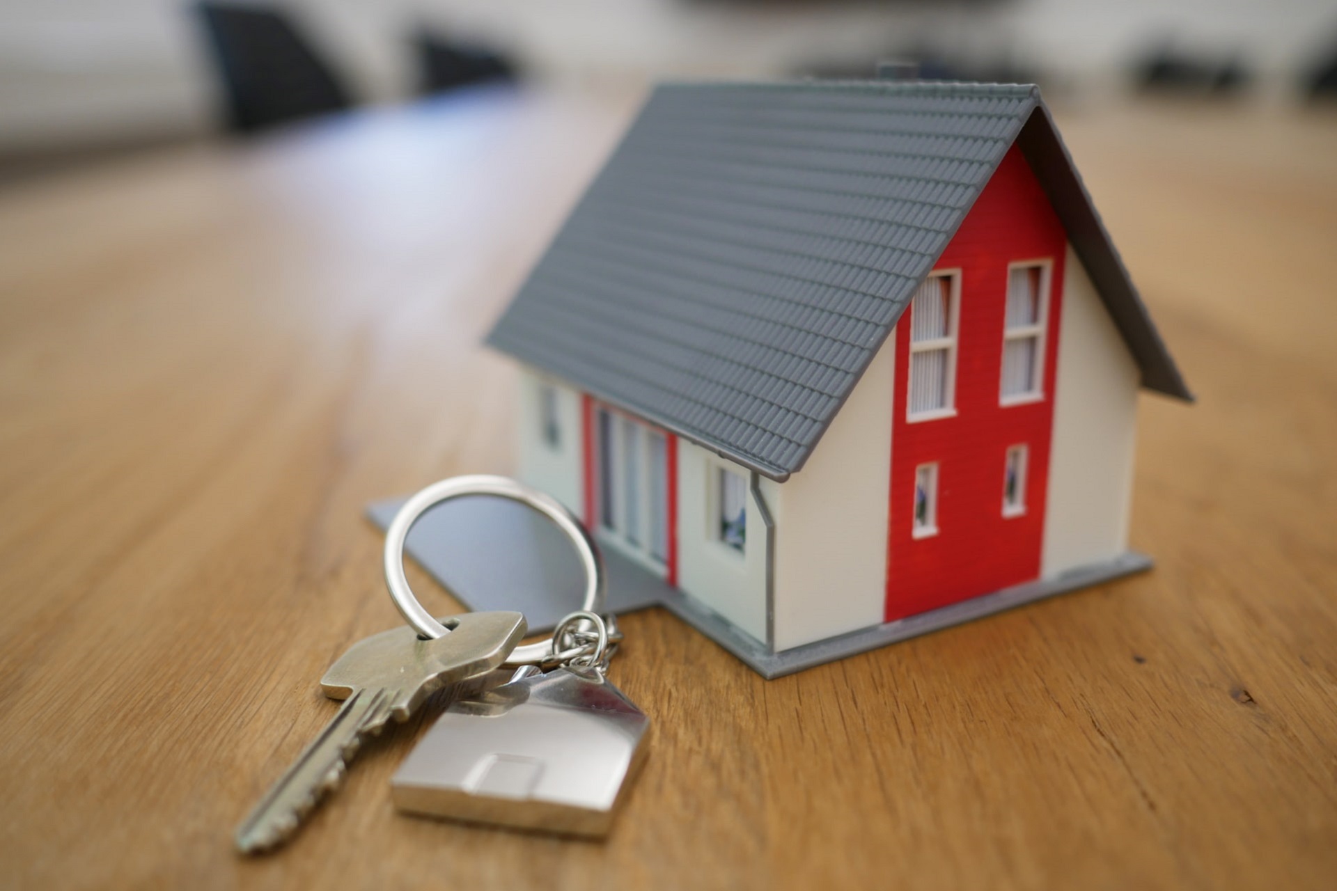 Read more about the article 5 Reasons to Carry Out a Tenant Background Check