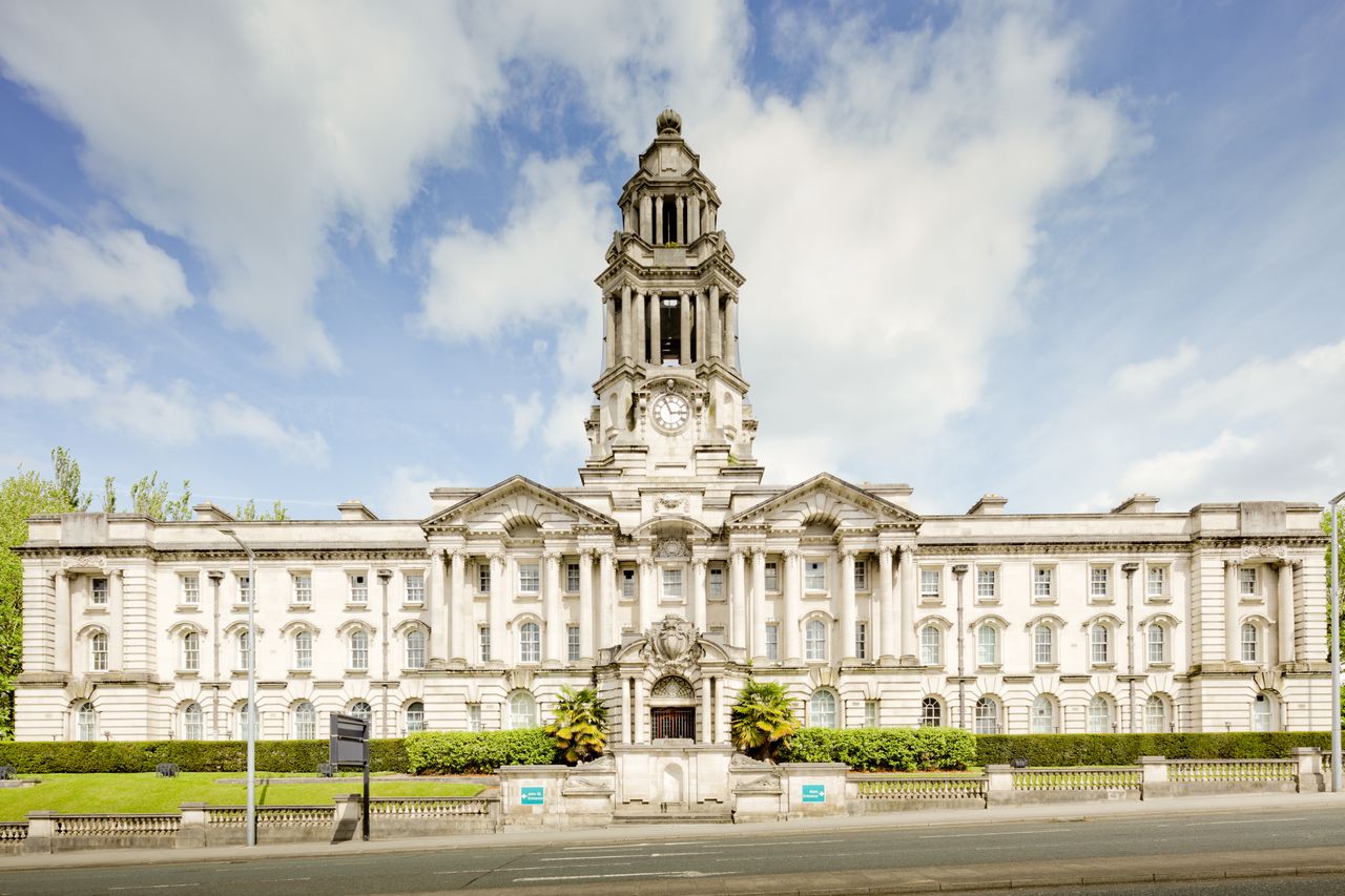 Read more about the article Is Stockport a Safe Place to Live? Crime Rates Explained